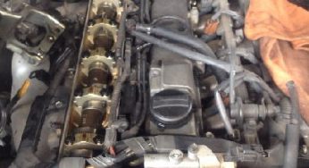 マーク２　ＪＺＸ１０５　ヘッドカバーパッキン交換